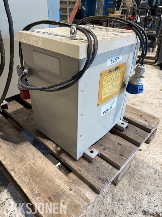 2005 NORATEL Trafo 400v til 230v og 230v til 400v