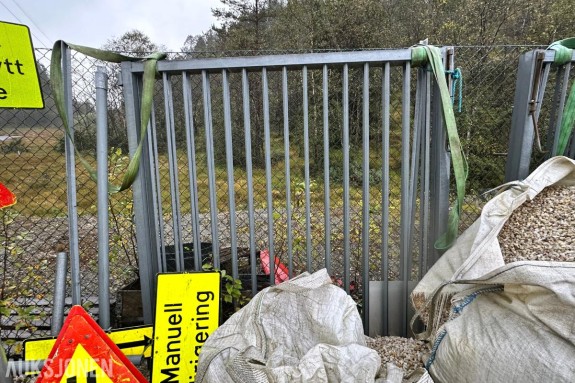 4 stk galvaniserte porter – ca. 1,5 x 2,0 m – selges samlet