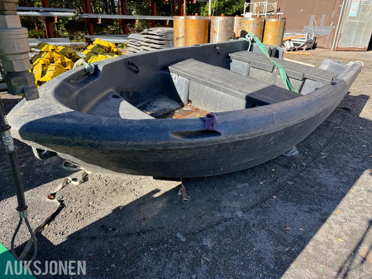 Pioner 14 Active dark line 14 fot plastbåt