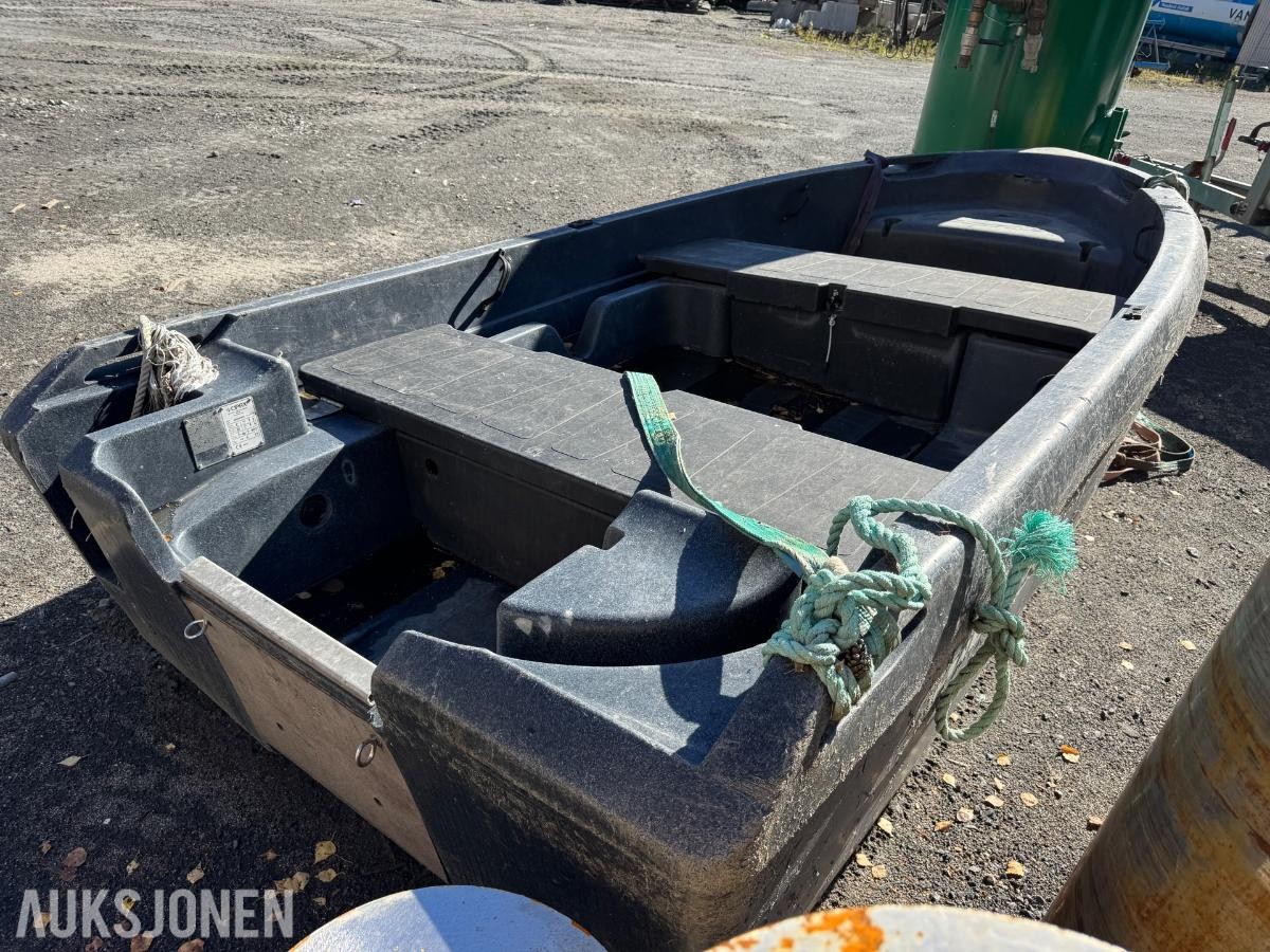 Pioner 14 Active dark line 14 fot plastbåt