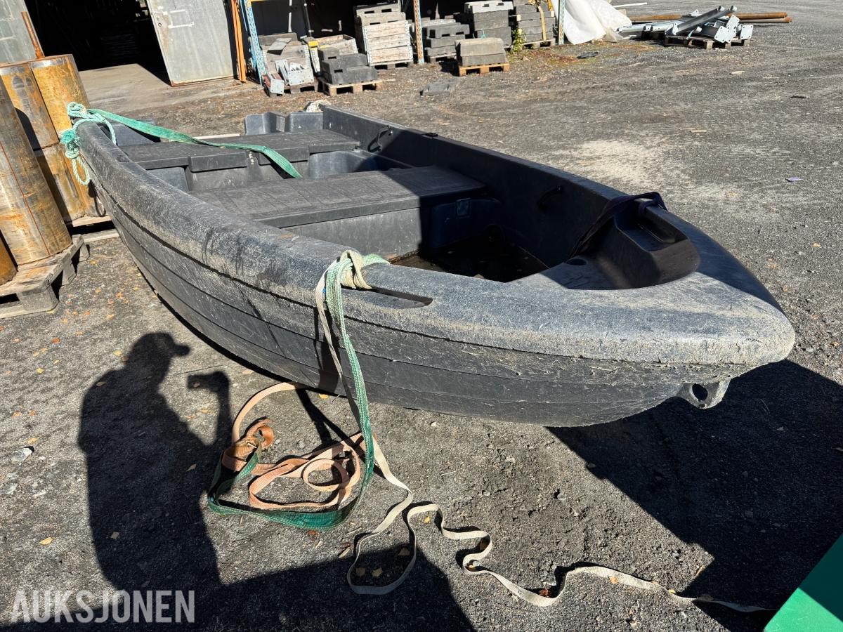 Pioner 14 Active dark line 14 fot plastbåt