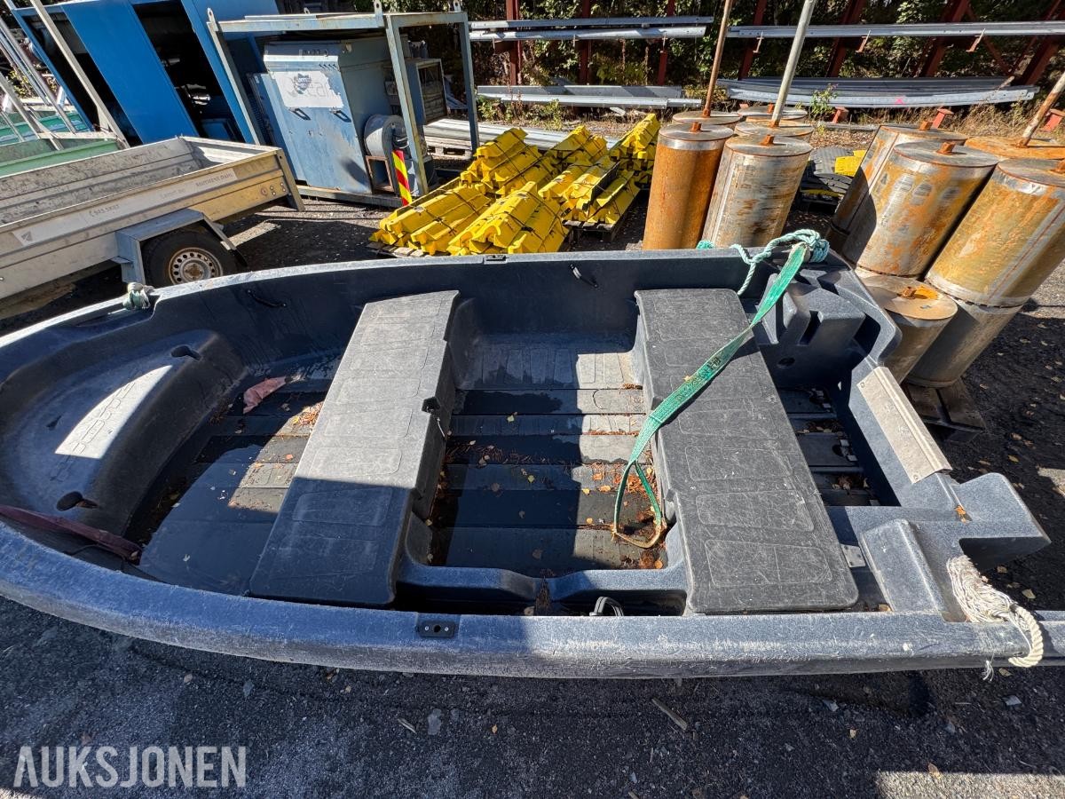 Pioner 14 Active dark line 14 fot plastbåt
