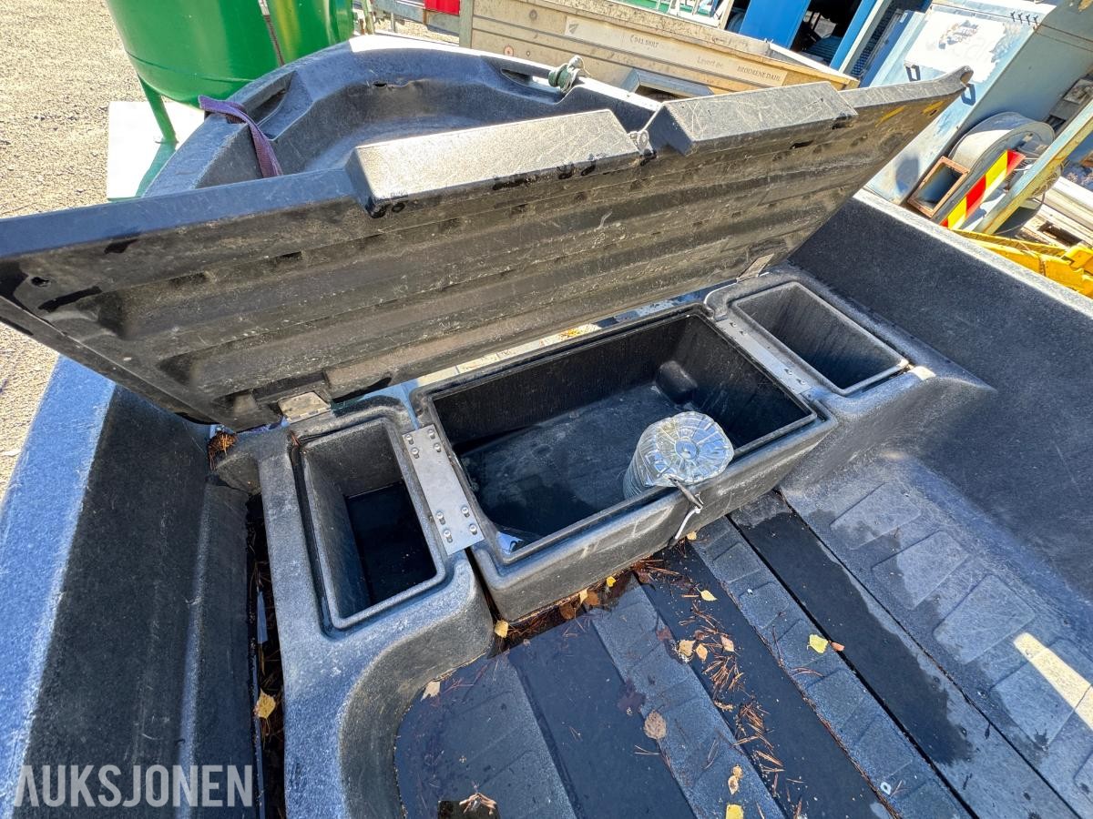 Pioner 14 Active dark line 14 fot plastbåt
