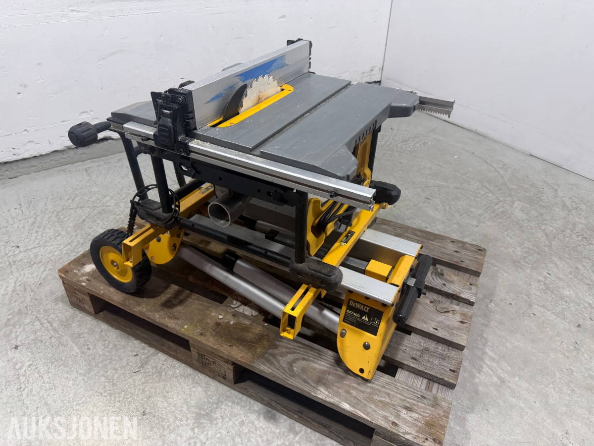 2019 DeWalt DWE7485-QS bordsag med DE7400 rullestativ