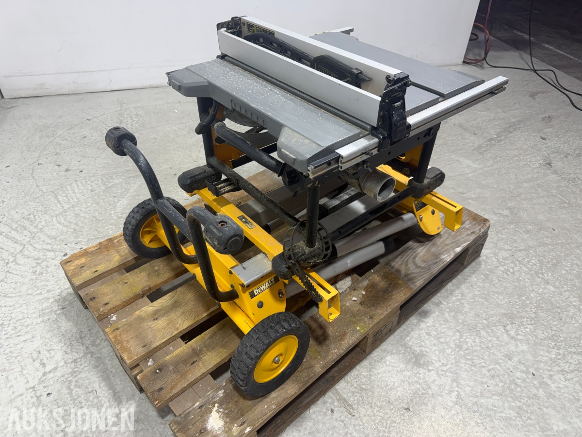 2019 DeWalt DWE7485-QS bordsag med DE7400 rullestativ