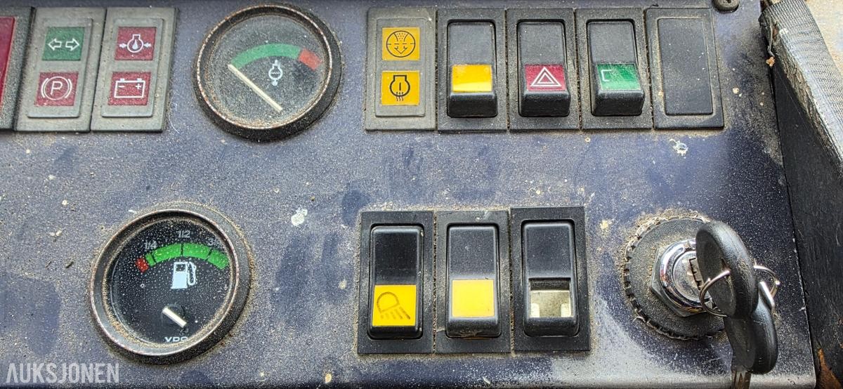 1986 Volvo BM 4400 B hjullaster