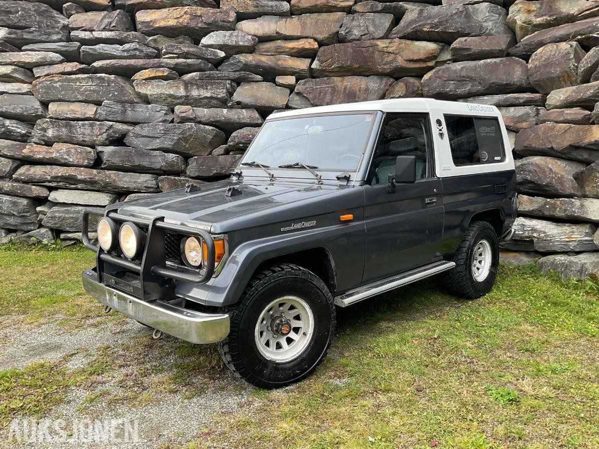 1988 Toyota Land Cruiser 4WD,2,4 Turbo Diesel hengerfeste s+v dekk