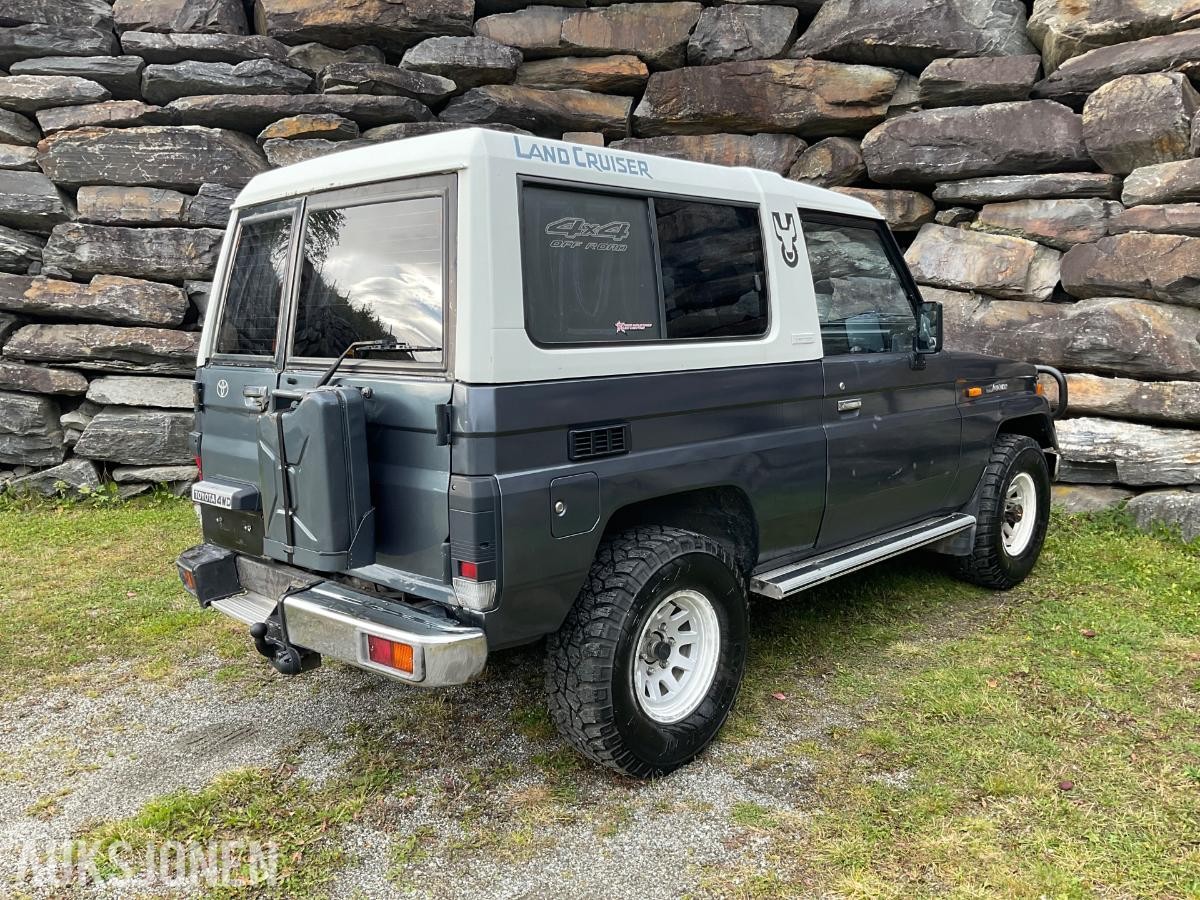 1988 Toyota Land Cruiser 4WD,2,4 Turbo Diesel hengerfeste s+v dekk