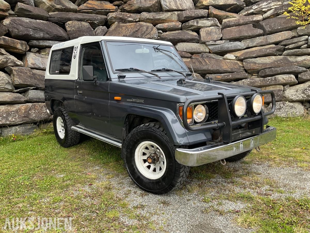 1988 Toyota Land Cruiser 4WD,2,4 Turbo Diesel hengerfeste s+v dekk