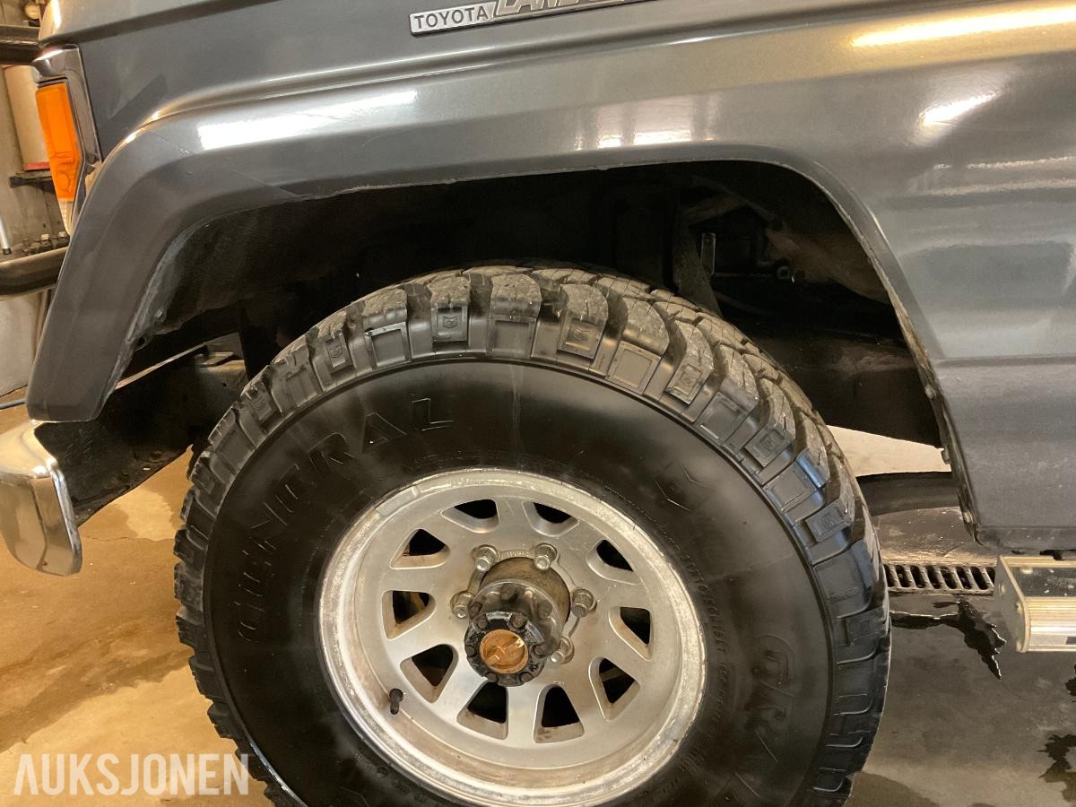 1988 Toyota Land Cruiser 4WD,2,4 Turbo Diesel hengerfeste s+v dekk