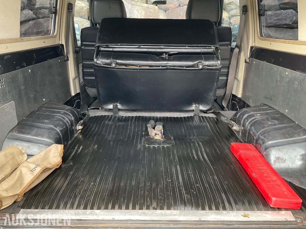 1988 Toyota Land Cruiser 4WD,2,4 Turbo Diesel hengerfeste s+v dekk