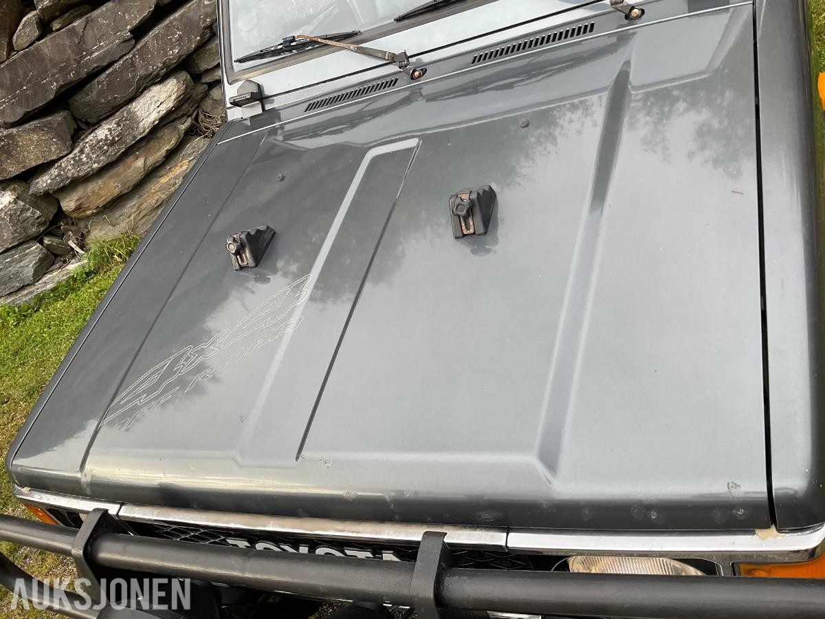 1988 Toyota Land Cruiser 4WD,2,4 Turbo Diesel hengerfeste s+v dekk