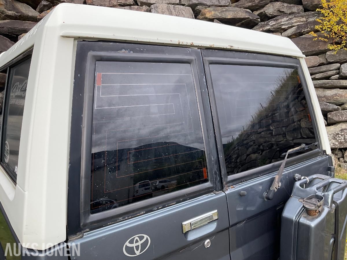 1988 Toyota Land Cruiser 4WD,2,4 Turbo Diesel hengerfeste s+v dekk