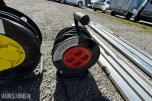 Arbeidslys, kabeltromler og vater – samlet parti
