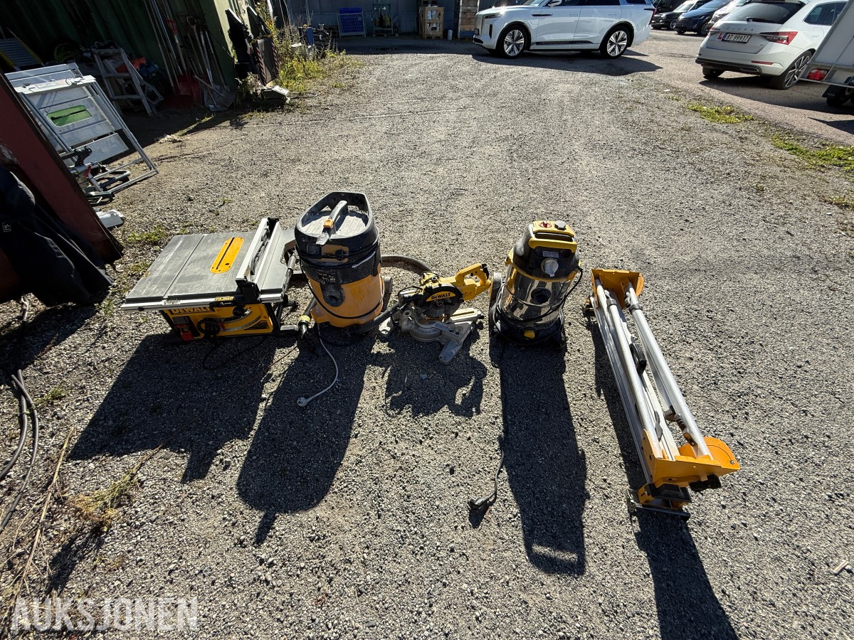 DeWalt verktøypakke med bordsag, kapp-/gjærsag, støvsugere og arbeidsstativ