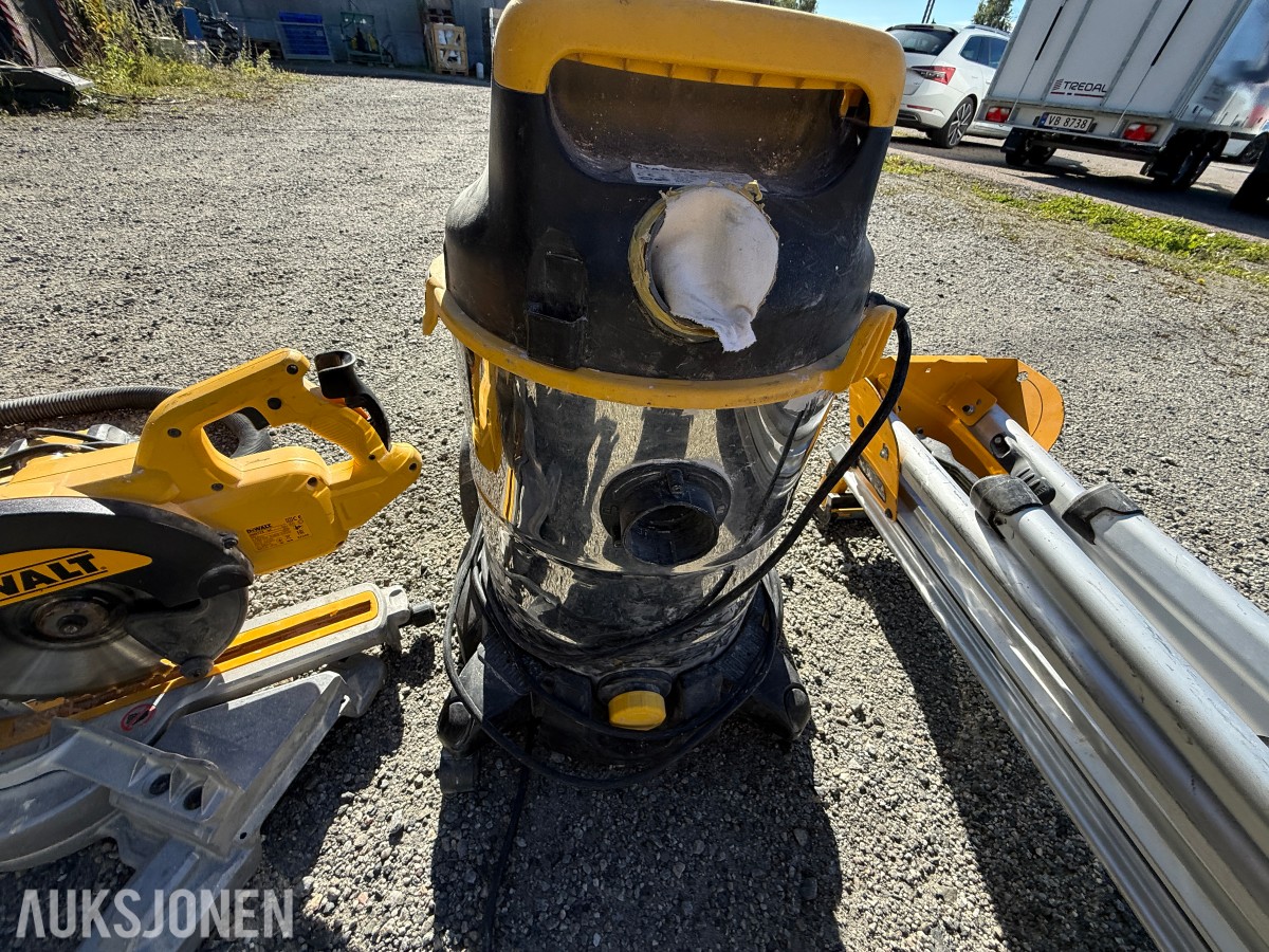 DeWalt verktøypakke med bordsag, kapp-/gjærsag, støvsugere og arbeidsstativ