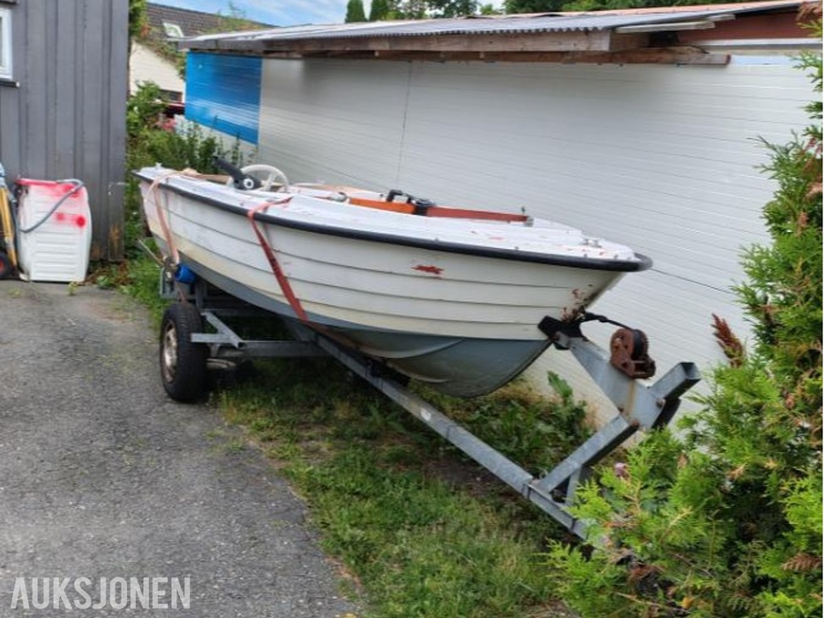 1990 Lami 425 14 fot prosjekt med opplagshenger