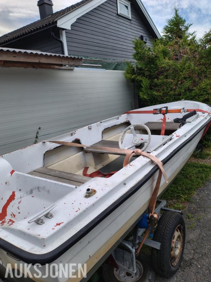 1990 Lami 425 14 fot prosjekt med opplagshenger