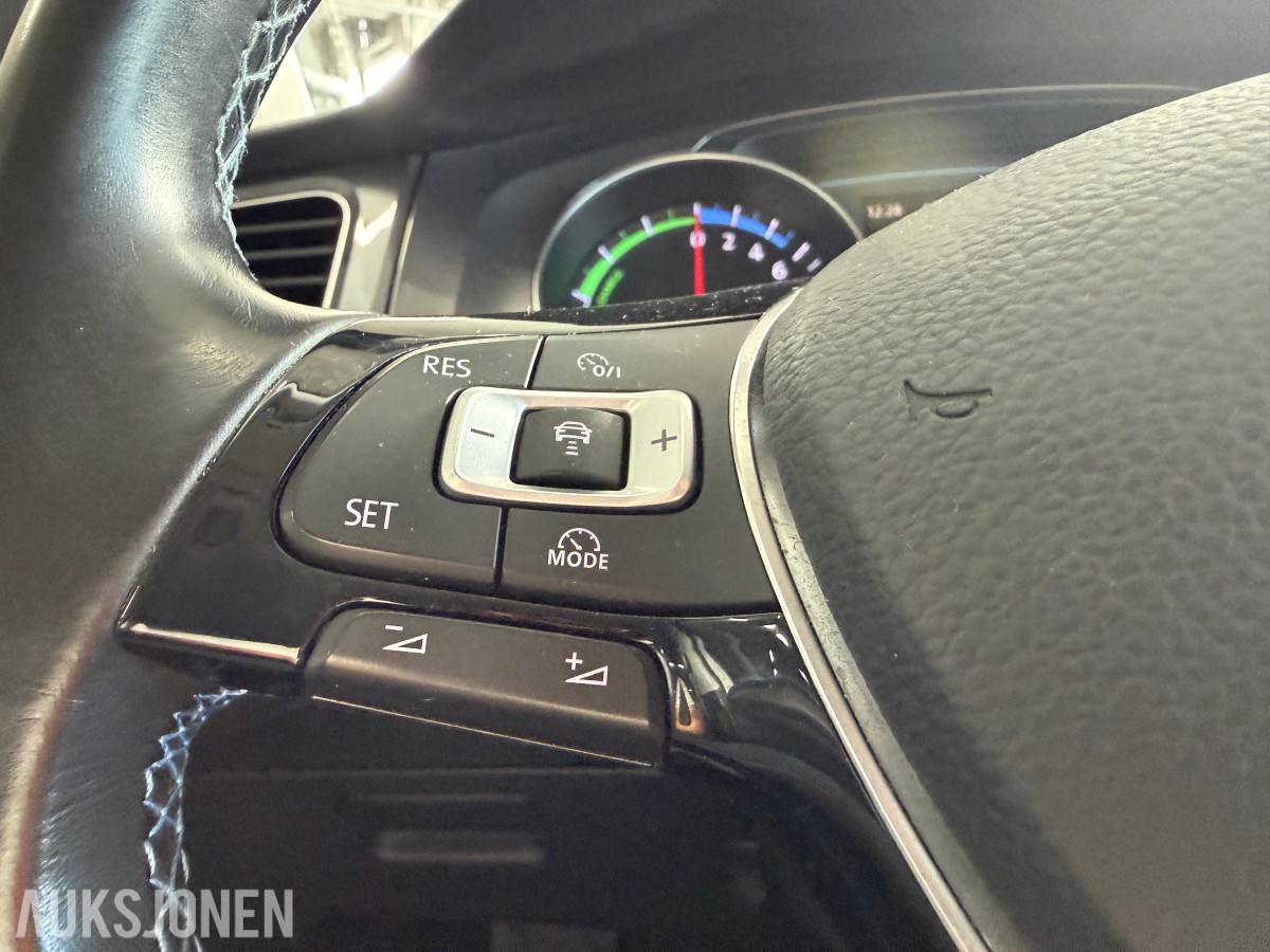 2016 VOLKSWAGEN E-GOLF ACC RYGGEKAMERA NAVI LED