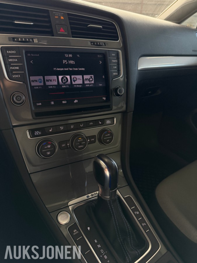2016 VOLKSWAGEN E-GOLF ACC RYGGEKAMERA NAVI LED