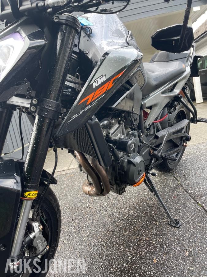 2019 KTM 790 Duke - – Fullservice, K-Tech demper, Akrapovic