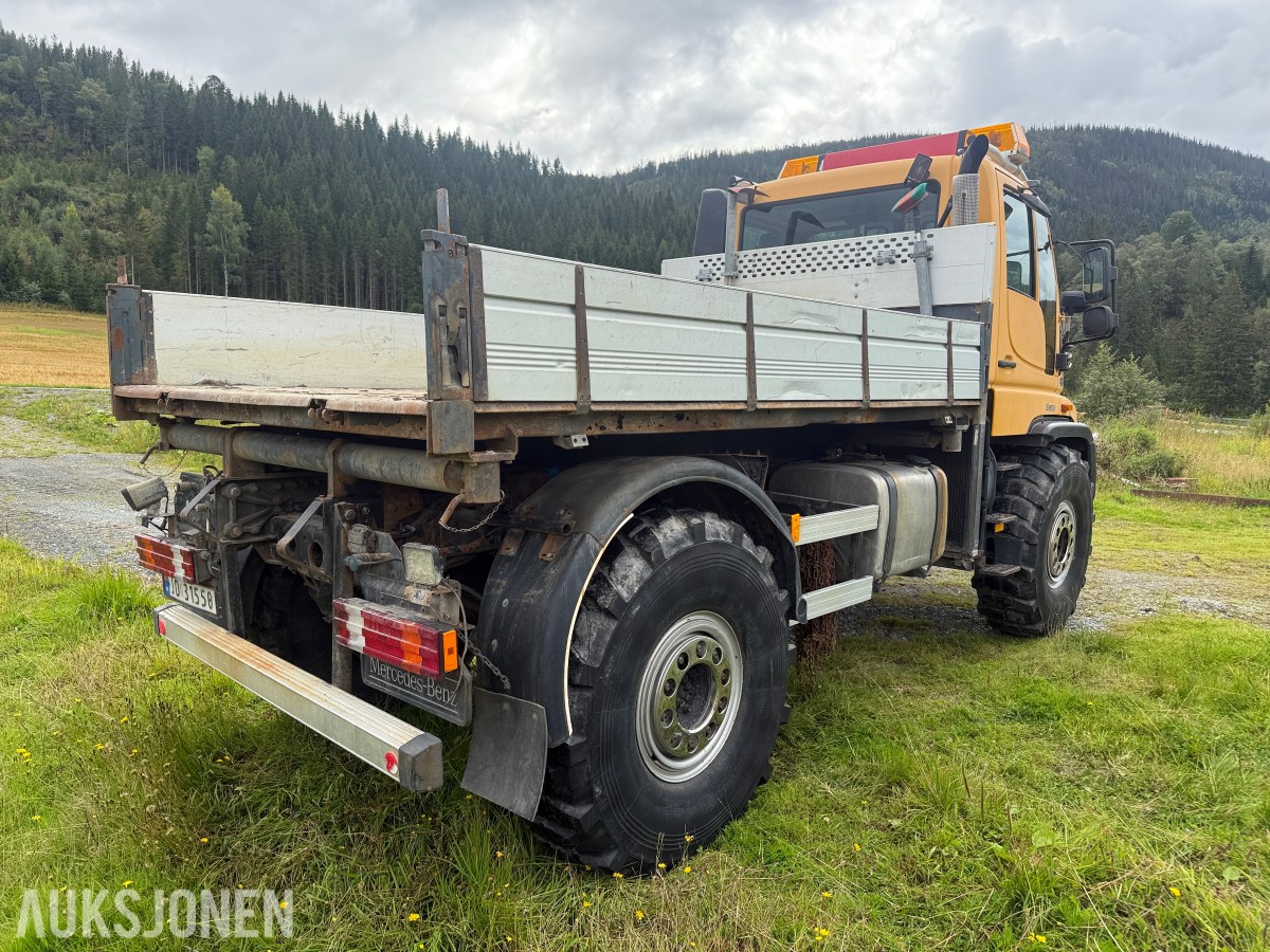 2002 Mercedes-Benz Unimog - terrenggående lastebil