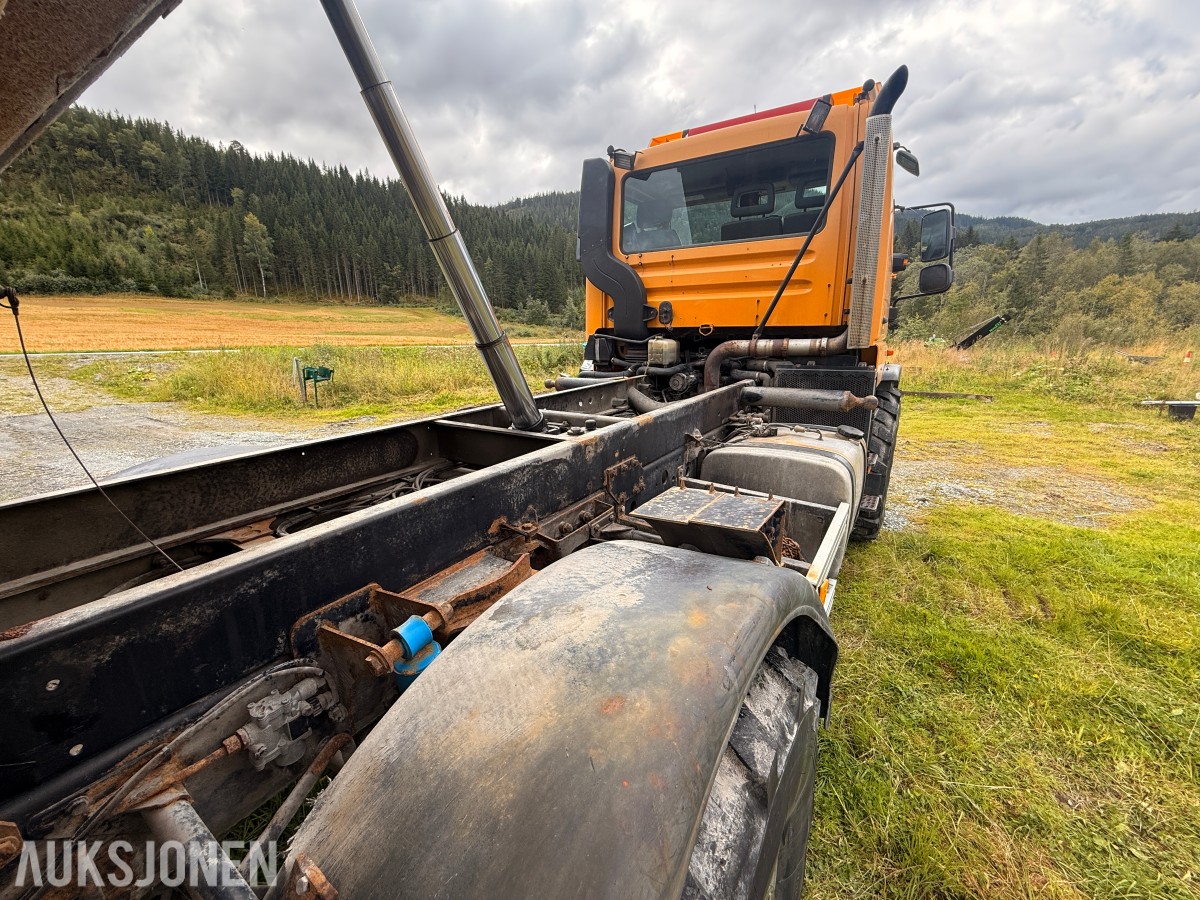 2002 Mercedes-Benz Unimog - terrenggående lastebil