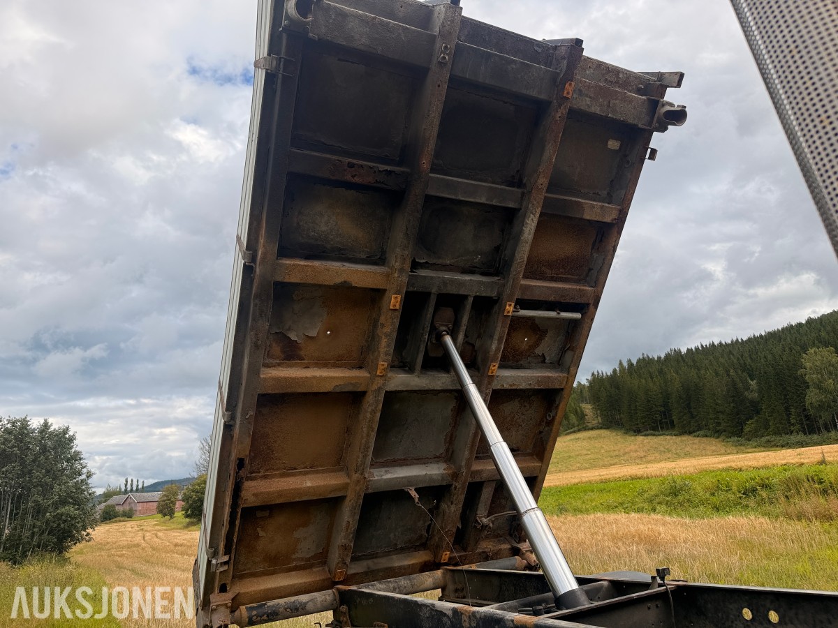 2002 Mercedes-Benz Unimog - terrenggående lastebil