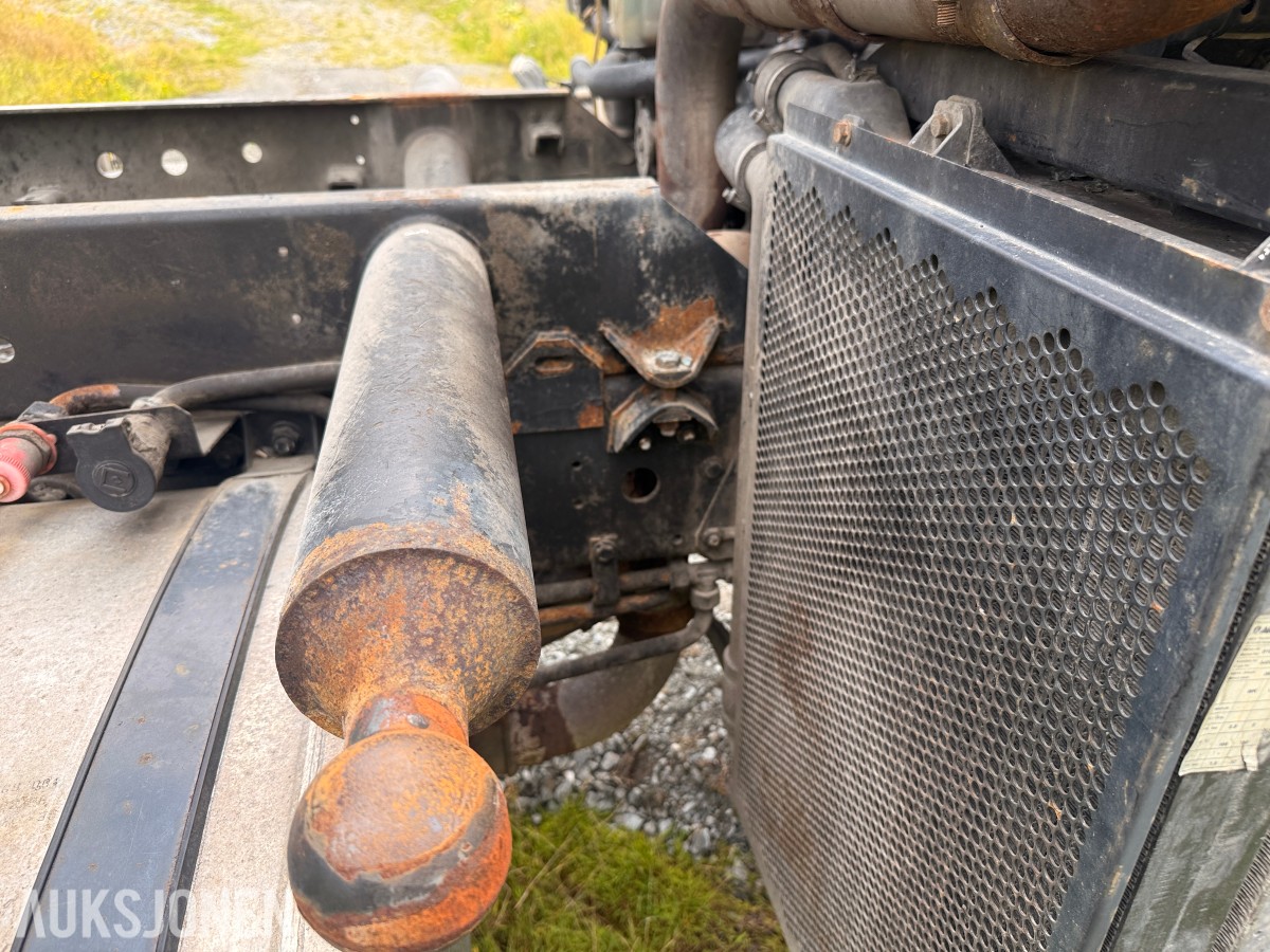 2002 Mercedes-Benz Unimog - terrenggående lastebil