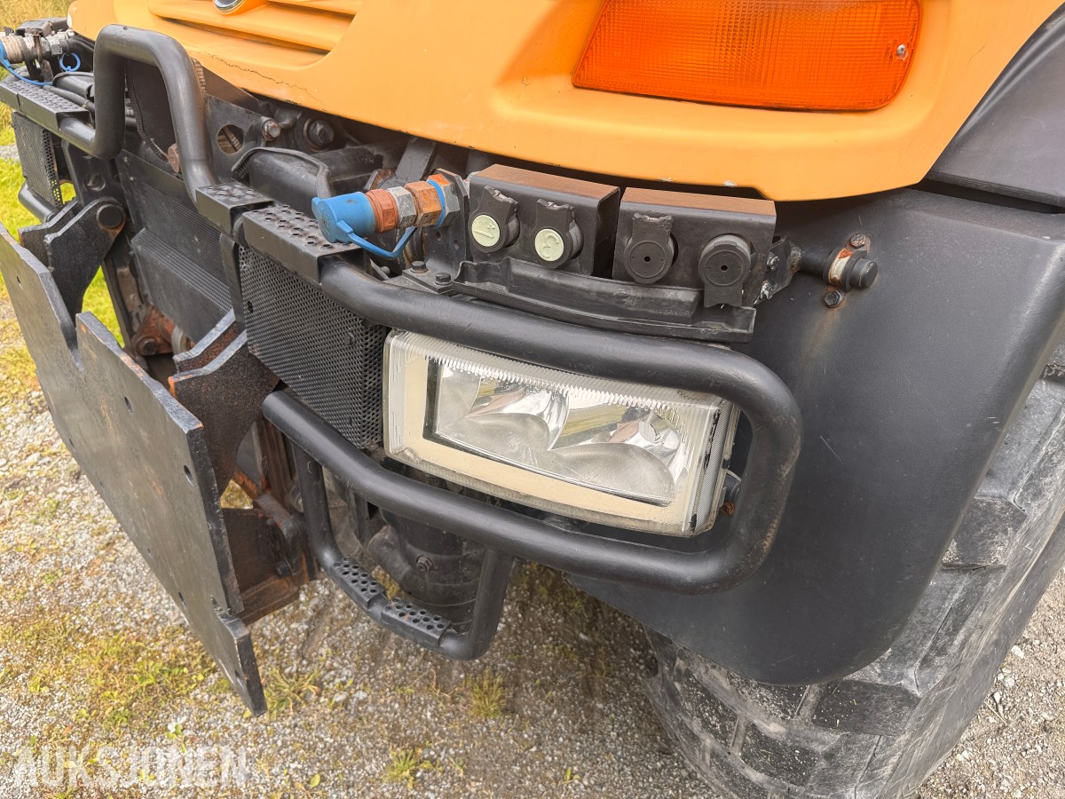 2002 Mercedes-Benz Unimog - terrenggående lastebil