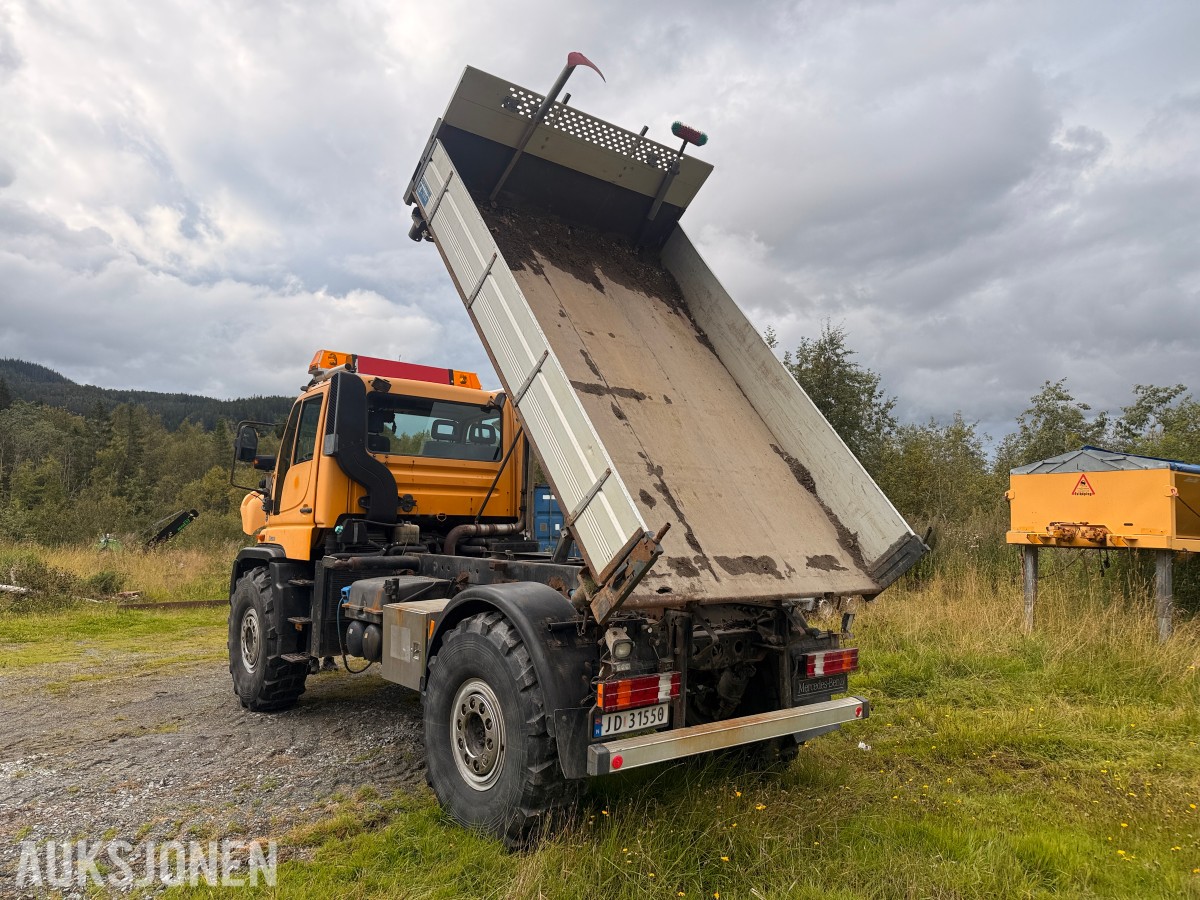 2002 Mercedes-Benz Unimog - terrenggående lastebil