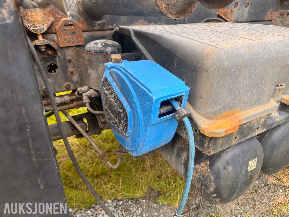 2002 Mercedes-Benz Unimog - terrenggående lastebil