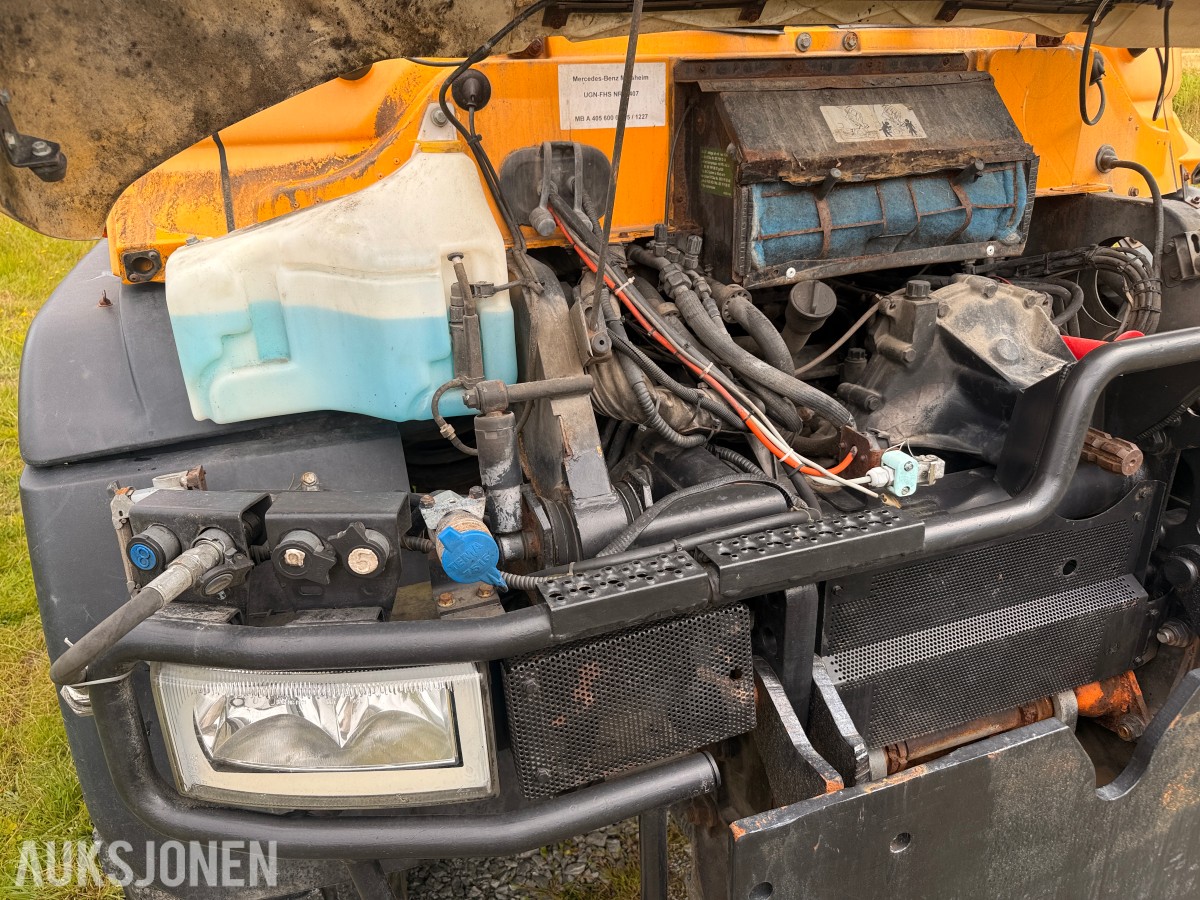 2002 Mercedes-Benz Unimog - terrenggående lastebil