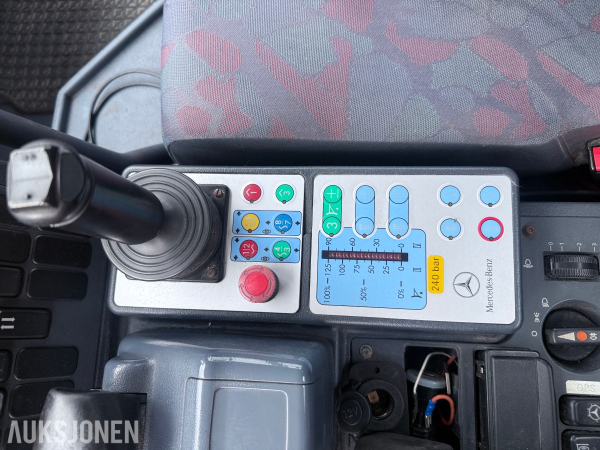2002 Mercedes-Benz Unimog - terrenggående lastebil
