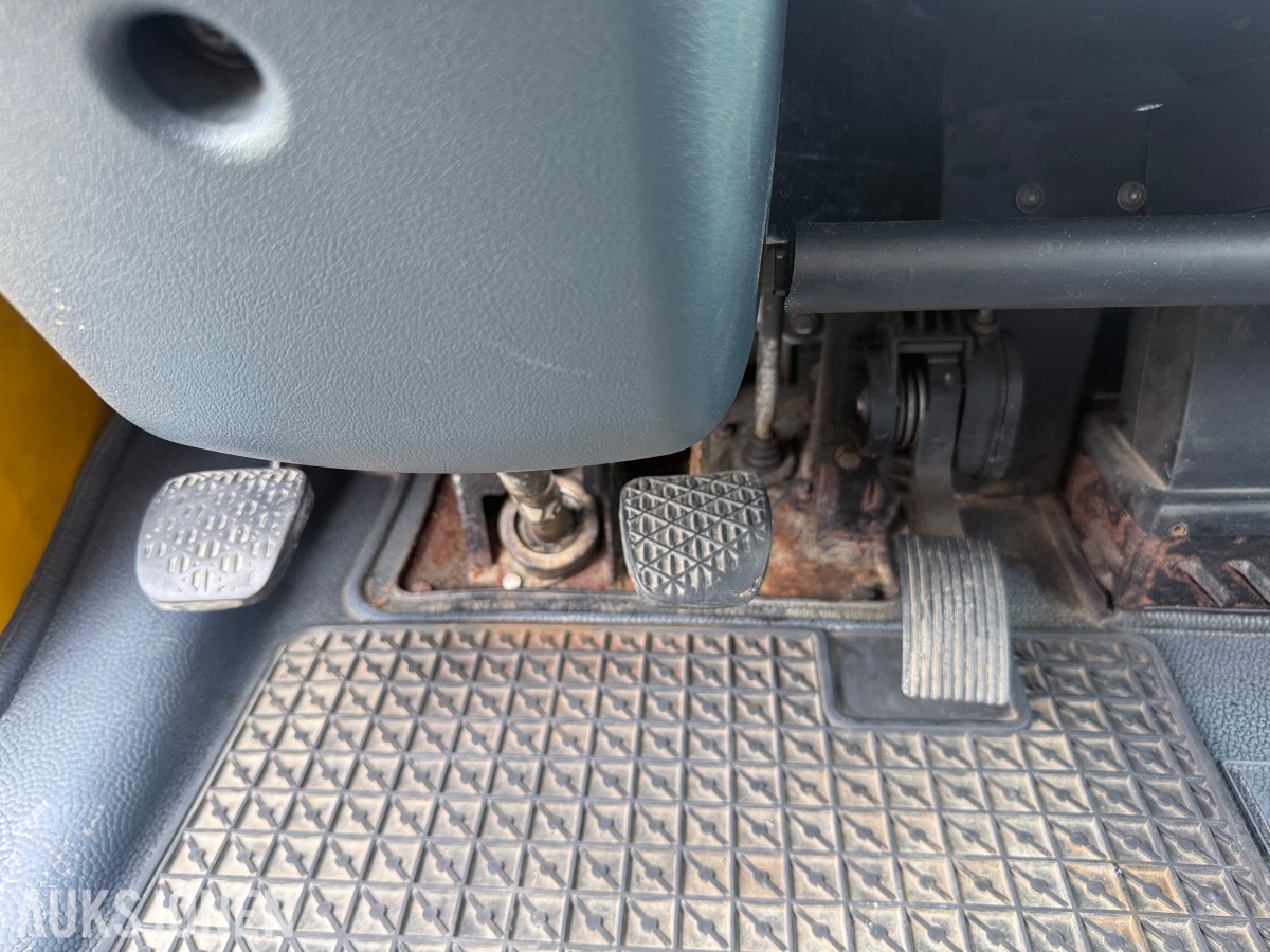 2002 Mercedes-Benz Unimog - terrenggående lastebil