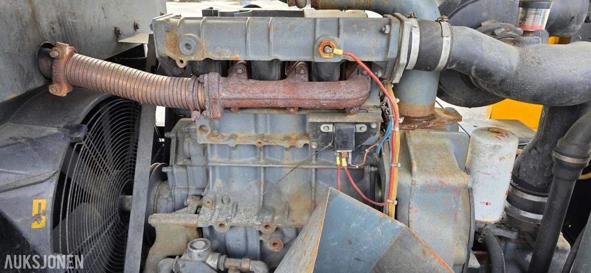 2003 Atlas Copco XAS 66