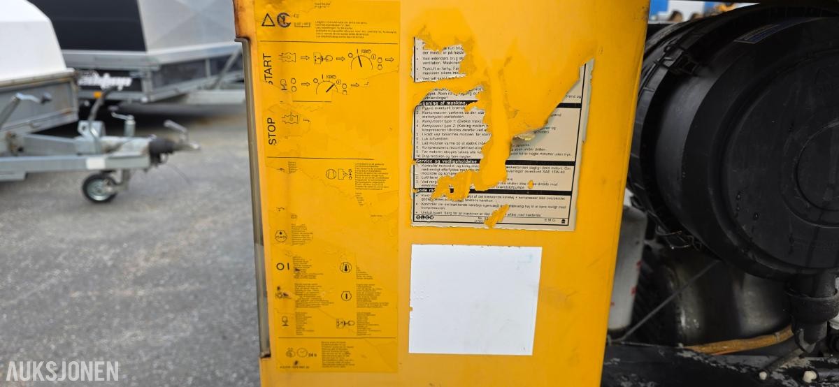 2003 Atlas Copco XAS 66