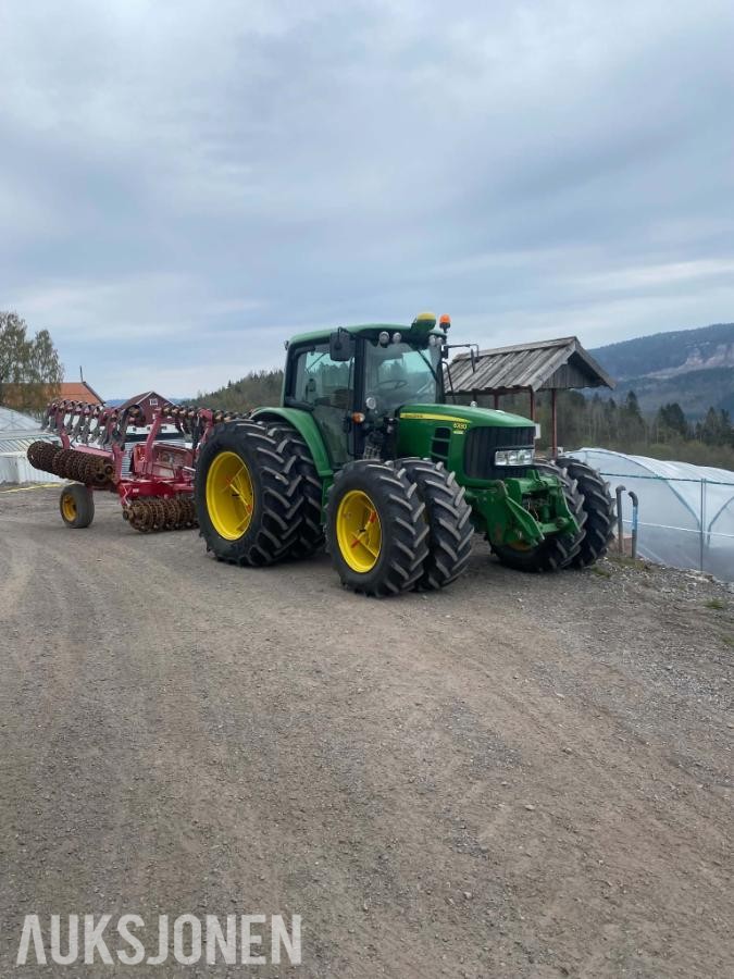 2012 John Deere 6330 Premium 40 km / En eier / Servicehistorikk