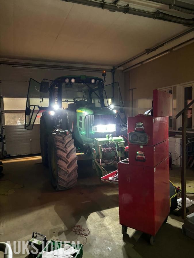 2012 John Deere 6330 Premium 40 km / En eier / Servicehistorikk
