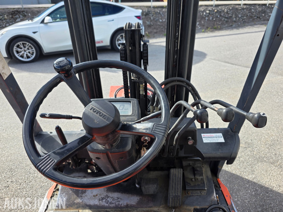 2000 Toyota 5FBE15 truck 1,5 tonn