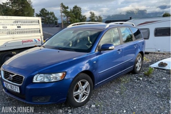 2009 Volvo V50 1.6 Diesel 109hk Cruisekontroll, S+V DEKK - Rep.objekt, delebil