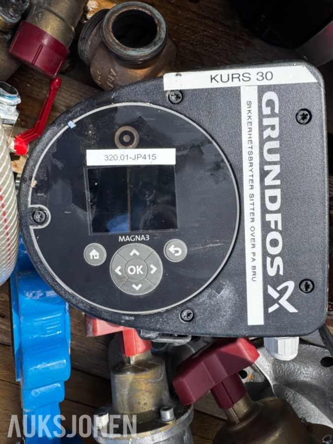 Grundfos pumper med tilhørende deler, ventiler