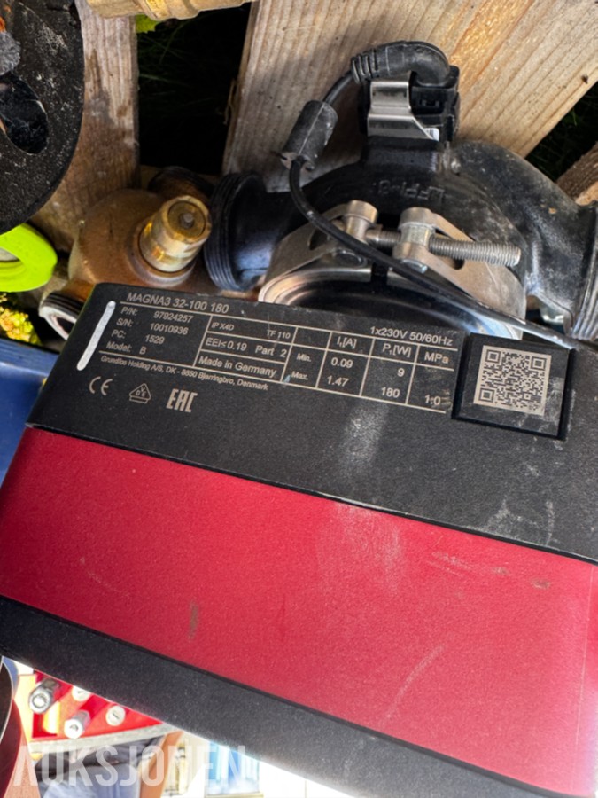 Grundfos pumper med tilhørende deler, ventiler