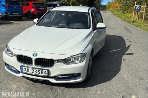 2014 BMW 318D XDRIVE 2.0 143hk hengerfeste keyless s+v dekk eu ok 02.2028