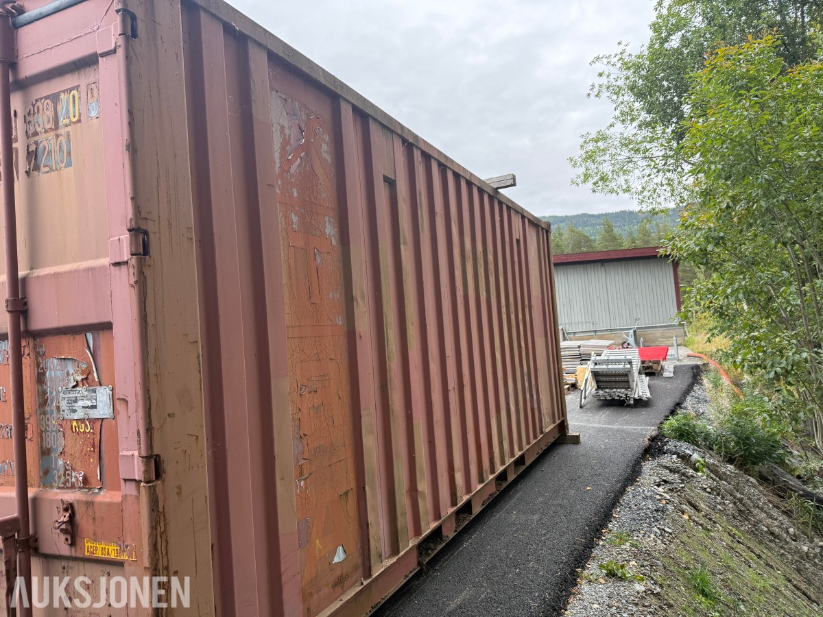 Container 20fot Lukket med dører