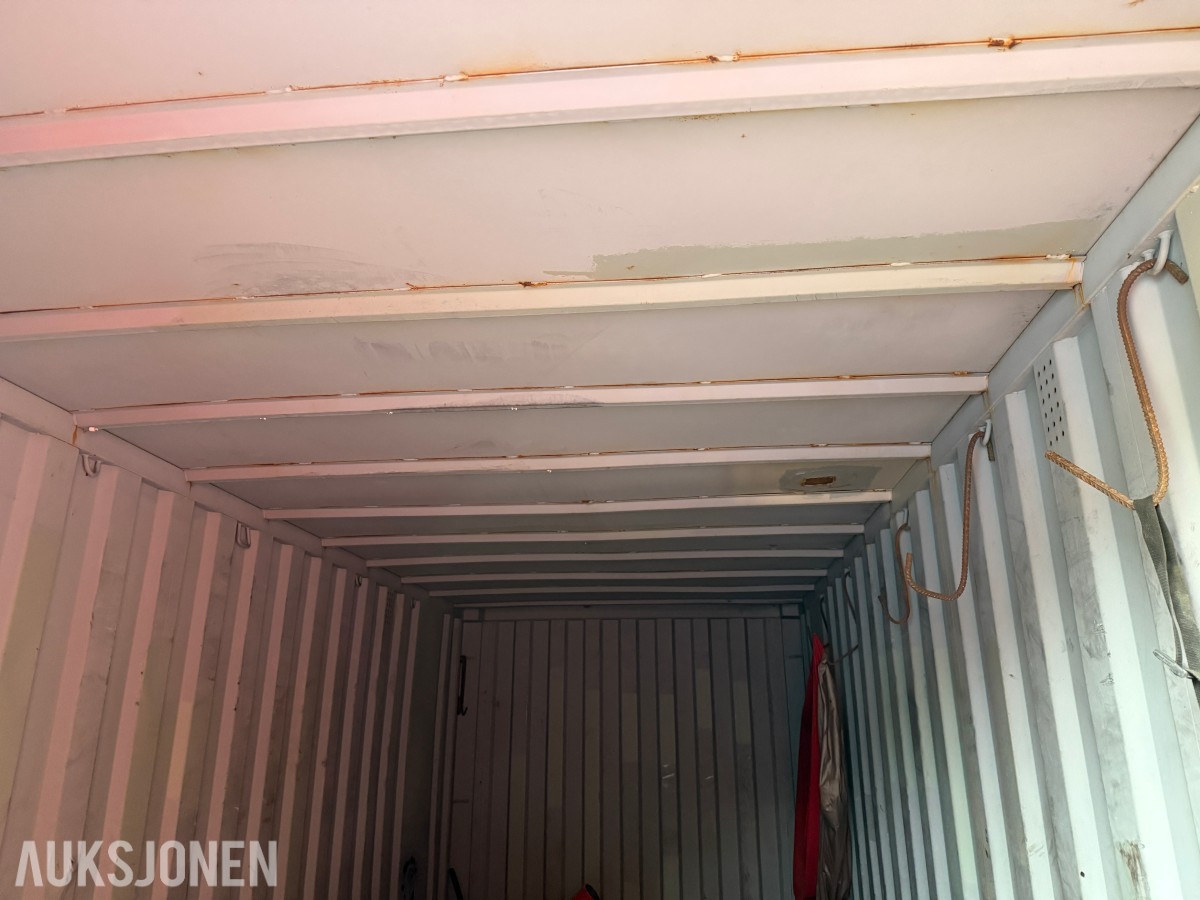 Container 20fot Lukket med dører