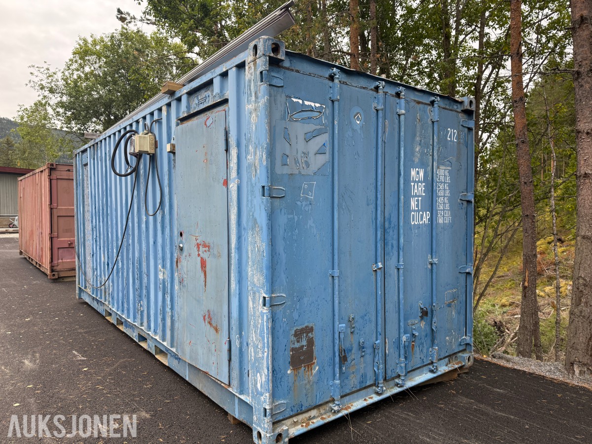Container 20fot Lukket med dører