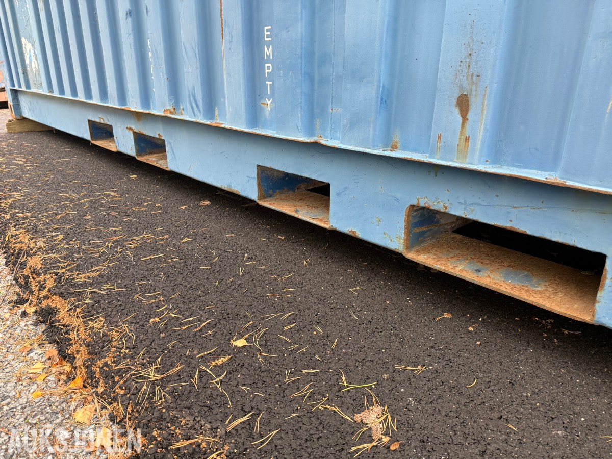 Container 20fot Lukket med dører