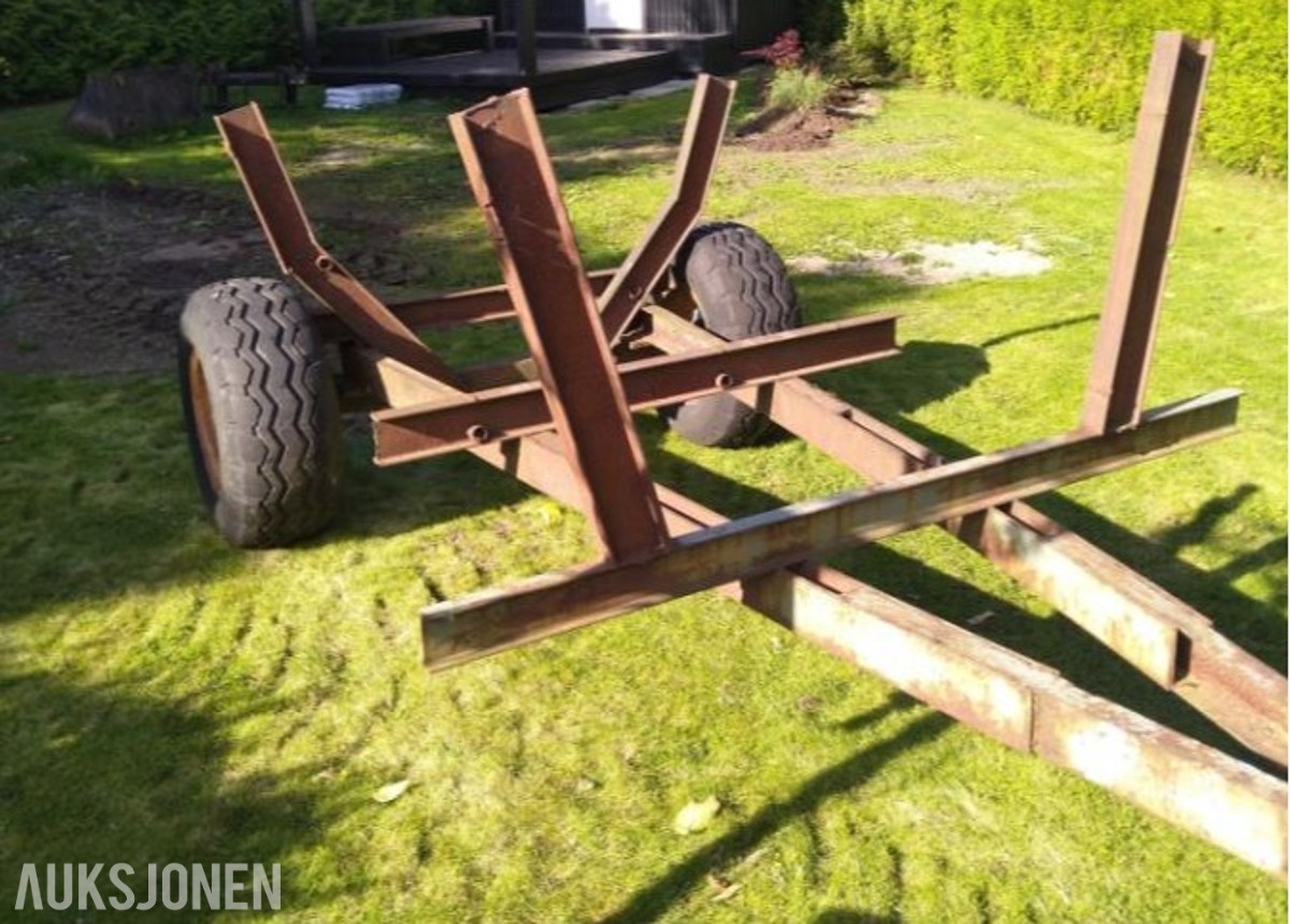 Hjemmelaget tømmerhenger