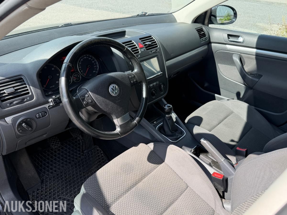 2008 Volkswagen Golf 1.9 105hk takrails dab+ hengerfeste s+v dekk